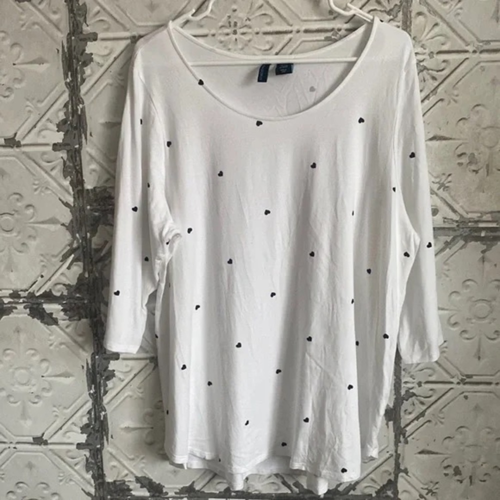 Cynthia Rowley White Top with Black Heart Accents